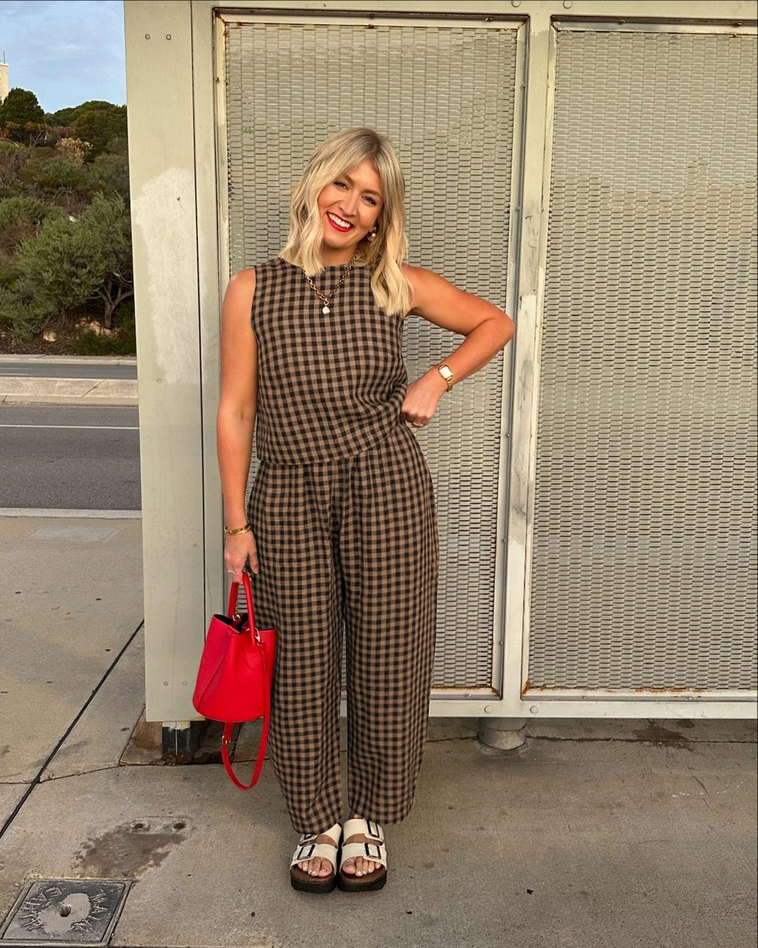 Limited time sale🔥Women's Gingham Sleeveless Tank Top & Barrel Pants Set